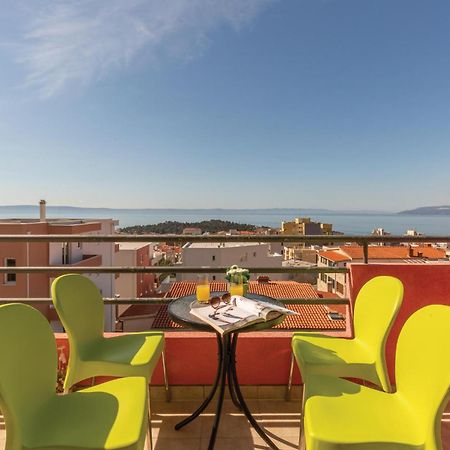 Lovely Apartment In Makarska With Kitchenette エクステリア 写真
